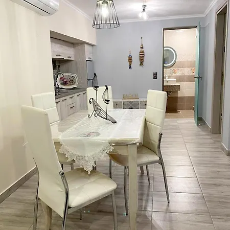 Sea Breeze 2 Apartment