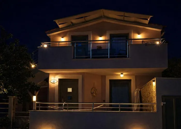 Sea Breeze 2 يميناريا